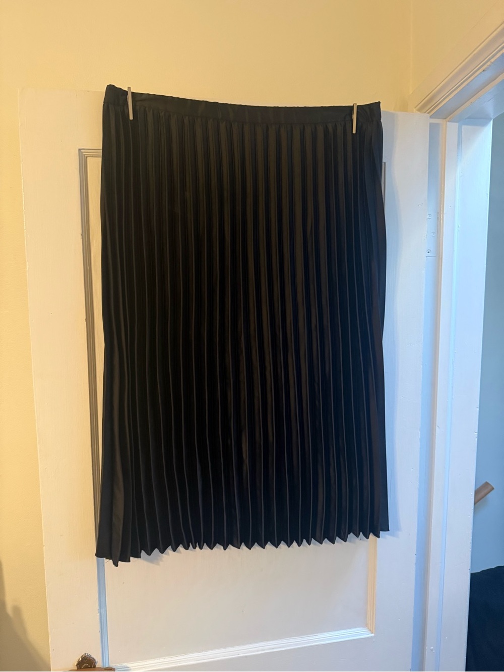 Anne Klein Black Pleated Midi Skirt